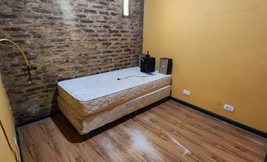 Casa Fondo en venta en Caseros