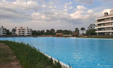 Departamento en venta de 1 dormitorio c/ jardín y cochera en Lagoon Pilar