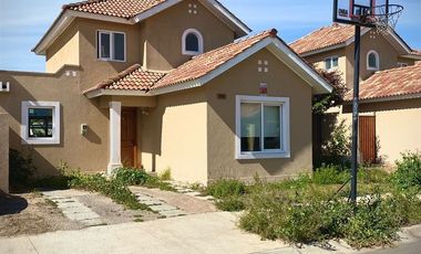 Casa en Venta en Guillermo Ulriksen con Raul Bitran