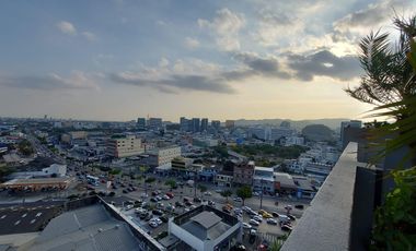 Alquiler de suite completamente amoblada Mall del Sol