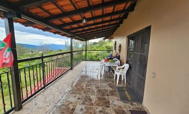 Bonita casa con vista a la presa de valle de juarez jalisco