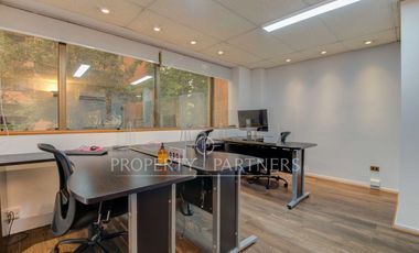 Metro Esc. Militar/Oficina con amplia zona de trabajo/ 4 privados