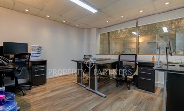 Metro Esc. Militar/Oficina con amplia zona de trabajo/ 4 privados