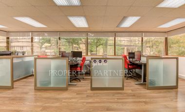 Metro Esc. Militar/Oficina con amplia zona de trabajo/ 4 privados