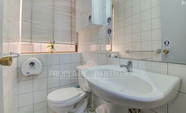 Metro Esc. Militar/Oficina con amplia zona de trabajo/ 4 privados