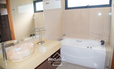 Casa en Venta en La Reserva