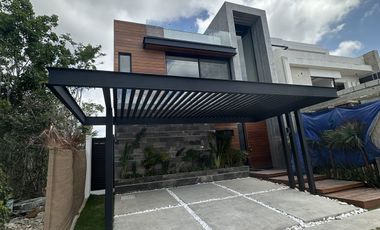 Espectacular casa en venta en vía cumbres