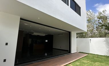Espectacular casa en venta en vía cumbres