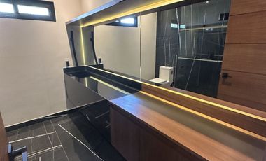 Espectacular casa en venta en vía cumbres