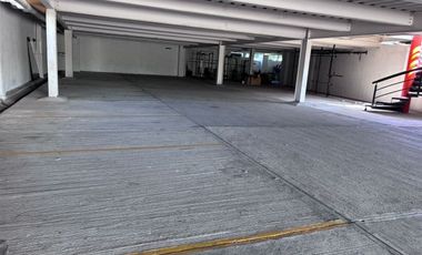 Renta de local comercial en Plaza Mediterraneo