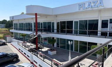 Renta de local comercial en plaza Mediterraneo, El Pueblito