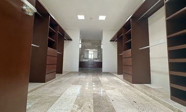 Casa en Venta dentro de Privada al Norte de Mérida, Yucatán de 3 y 4 Rec