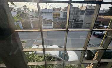 Casa En Venta,  Estilo Modernista ubicada en Tlalnepantla Cod. ZV1392