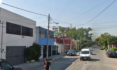 Casa En Venta,  Estilo Modernista ubicada en Tlalnepantla Cod. ZV1392