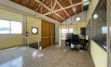 Venta de Bodega comercial en Calzada San MateoVHB2