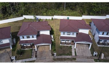 SE VENDE CASA EN COSTA VERDE