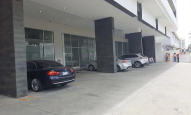 ALQUILO LOCAL COMERCIAL EN PARQUE LEFEVRE