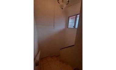 ALQUILER DE CASA PARA USO COMERCIAL O VIVIENDA 258M2 NRR