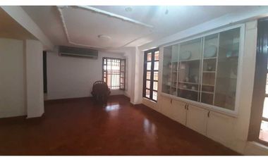 ALQUILER DE CASA PARA USO COMERCIAL O VIVIENDA 258M2 NRR