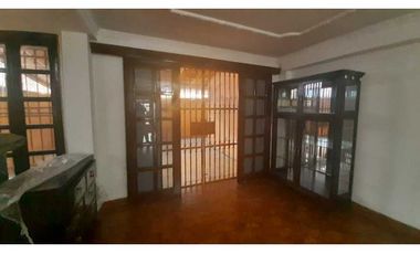ALQUILER DE CASA PARA USO COMERCIAL O VIVIENDA 258M2 NRR