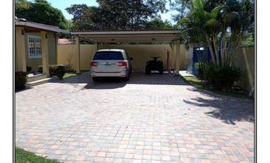 VENTA  HERMOSA CASA EN UN LUGAR PRIVILEGIADO EN SAN CARLOS, SAN JOSÉ
