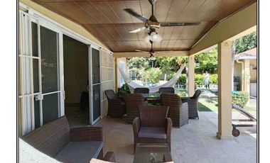 VENTA  HERMOSA CASA EN UN LUGAR PRIVILEGIADO EN SAN CARLOS, SAN JOSÉ