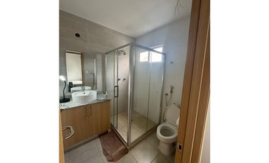 BRISAS DEL GOLF / PH AVENTURA / 180M2 / 2 NIVELES / 4 HABITC / TERRAZA
