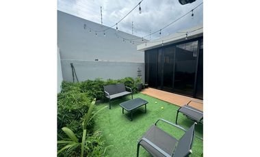 BRISAS DEL GOLF / PH AVENTURA / 180M2 / 2 NIVELES / 4 HABITC / TERRAZA