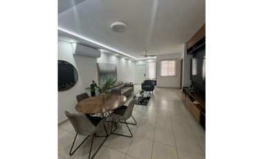 BRISAS DEL GOLF / PH AVENTURA / 180M2 / 2 NIVELES / 4 HABITC / TERRAZA