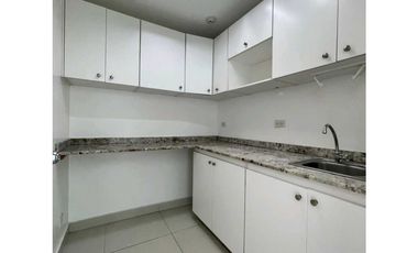 Se Alquila Oficina en Oceania