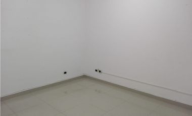 SE VENDEN O PERMUTAN OFICINAS EN EL CENTRO