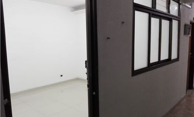 SE VENDEN O PERMUTAN OFICINAS EN EL CENTRO