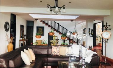 ESPECTACULAR CASA EN ARRIENDO EN ENVIGADO, ESCOBERO
