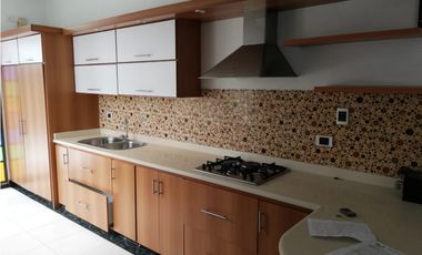 Se vende hermosa casa en maraya de dos apartamentos independientes