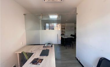 Arriendo Oficina 54 mts Carrera 15 con 106