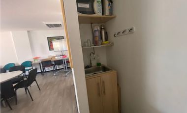 Arriendo Oficina 54 mts Carrera 15 con 106