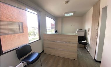 Arriendo Oficina 54 mts Carrera 15 con 106