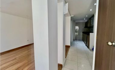 Casa de tres niveles en venta en Suba