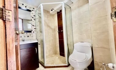 Casa de tres niveles en venta en Suba