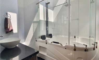 Se vende preciosa casa esquinera en conjunto cerrado