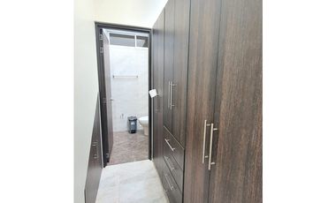 Se vende preciosa casa esquinera en conjunto cerrado