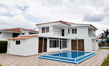 Se Vende Casa Quinta en condominio Fusagasuga