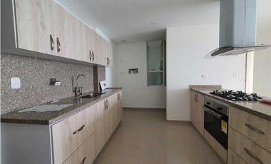 Se Vende Apartamento Con Vista Panorámica Doble Parqueo