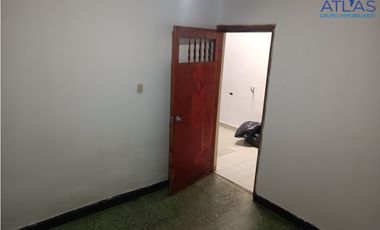 ARRIENDO LOCAL COMERCIAL PIEDECUESTA PARQUE PRINCIPAL: COD:686