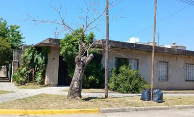 Casa en venta en Ezpeleta Oeste