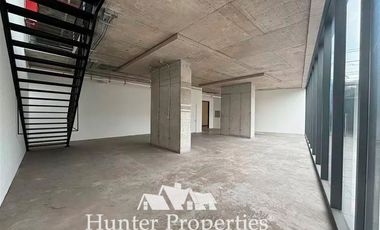 Local Comercial en Arriendo en Vitacura / Nueva Costanera / Paul Claudel