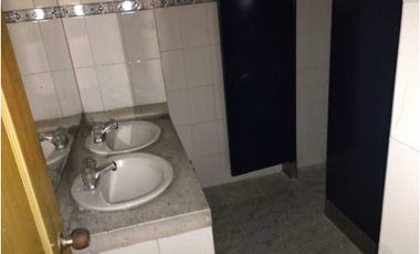 SE ALQUILA LOCAL EN EL SECTOR DE LA MACARENA