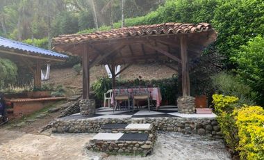 VENDO ESPECTACULAR CASA FINCA EN SANTUARIO A 10 MIN DE LA VIRGINIA