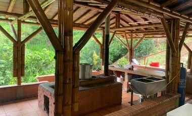 VENDO ESPECTACULAR CASA FINCA EN SANTUARIO A 10 MIN DE LA VIRGINIA