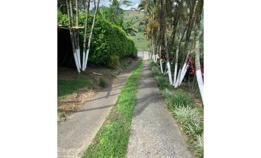 VENDO ESPECTACULAR CASA FINCA EN SANTUARIO A 10 MIN DE LA VIRGINIA